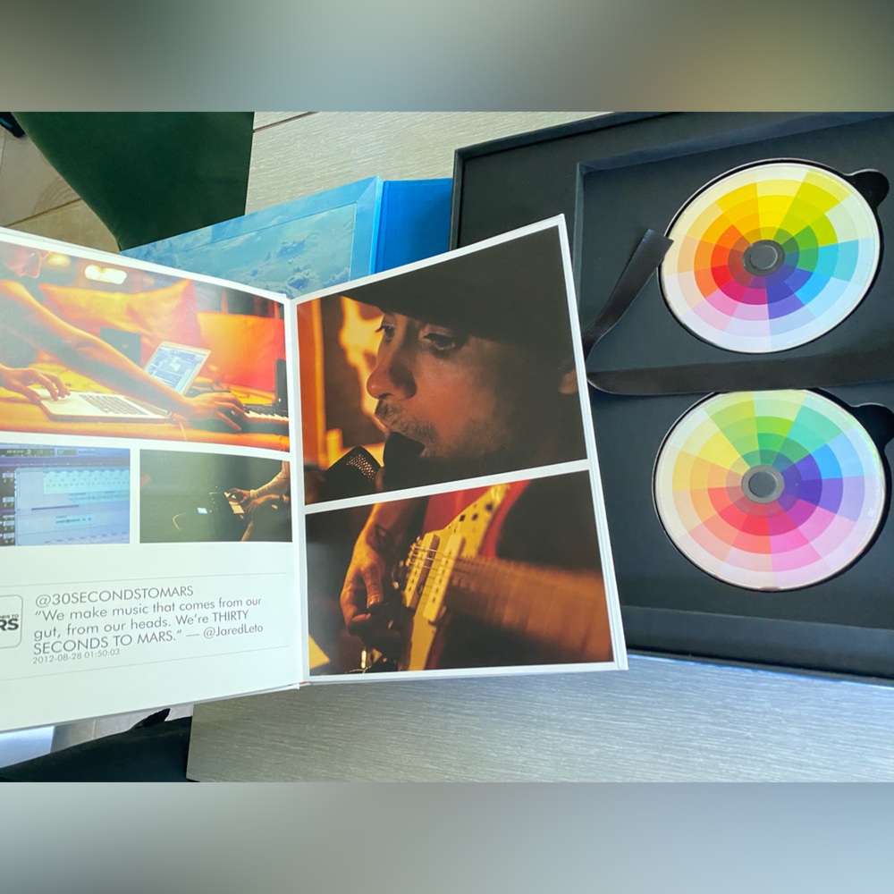 Thirty Seconds to Mars AUTOGRAPHED boxset PROVEHITO IN ALTUM engraved ring chain - Picture 7 of 14